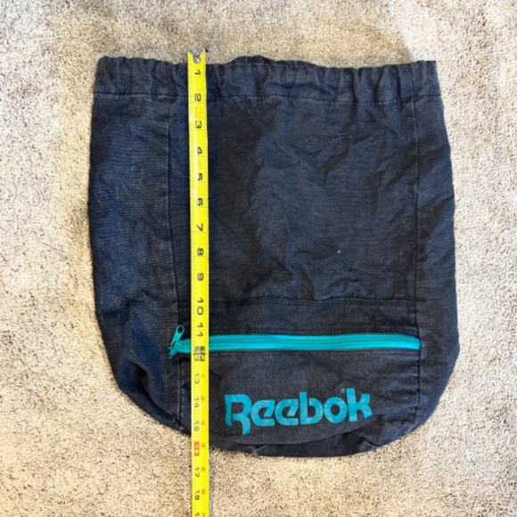 Vintage Reebok Drawstring Backpack - 90s Vibes! - Picture 8 of 10